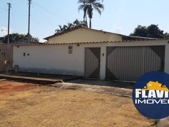 #303 - Casa para Venda em Bela Vista de Goiás - GO - 2