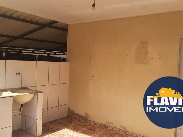 #303 - Casa para Venda em Bela Vista de Goiás - GO - 3