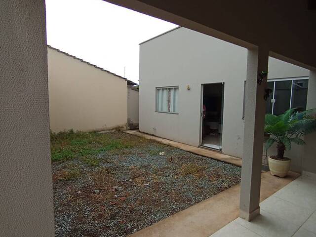 #441 - Casa para Venda em Bela Vista de Goiás - GO - 2