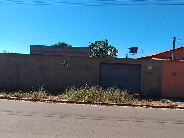#246 - Casa para Venda em Bela Vista de Goiás - GO