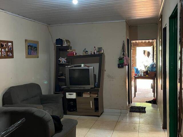 #610 - Casa para Venda em Bela Vista de Goiás - GO - 2