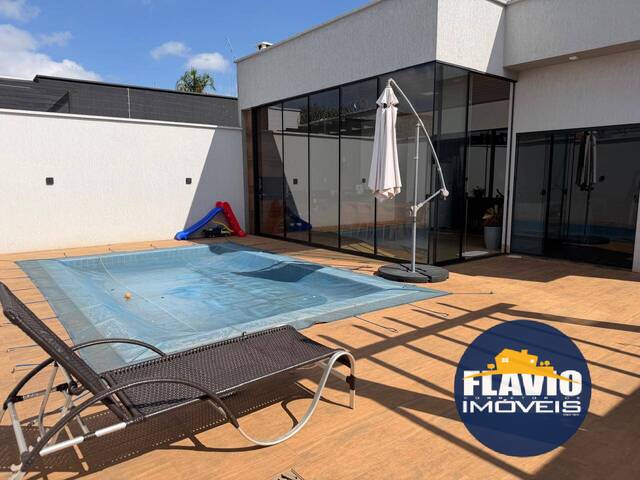 #637 - Casa para Venda em Bela Vista de Goiás - GO - 2