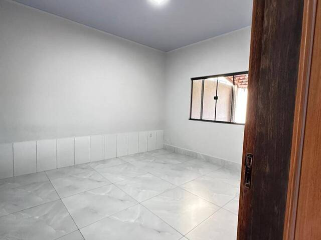 #640 - Casa para Venda em Bela Vista de Goiás - GO - 2
